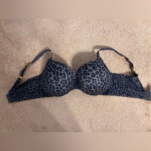 Victoria’s Secret bra 34DDD